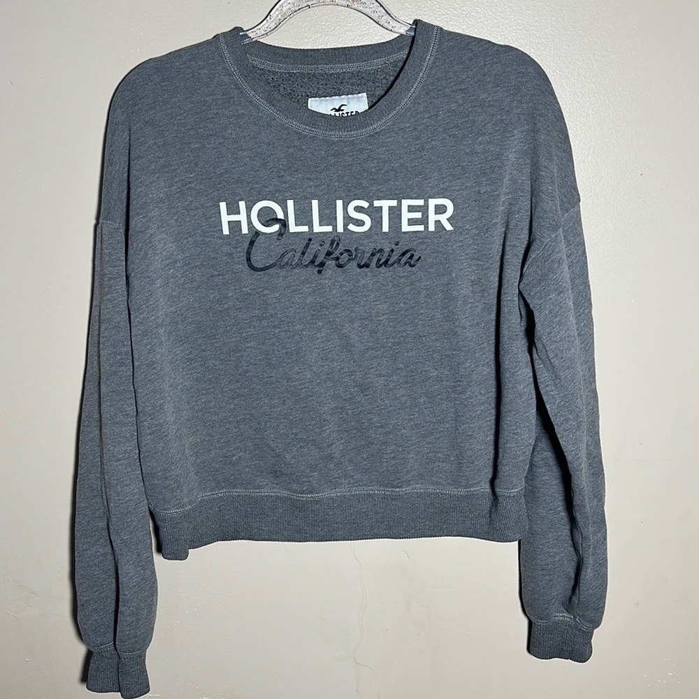 Hollister‎ Gray Crew Neck Sweatshirt | Medium